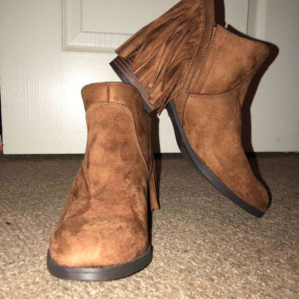 Brand new ankle fringe boots!